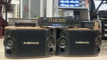 COMBO trọn bộ karaoke PartyHouse (loa + amply liền vang + mic ko dây)