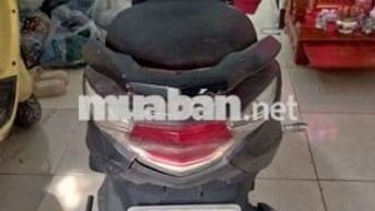 SYM Attila Đen Tự động