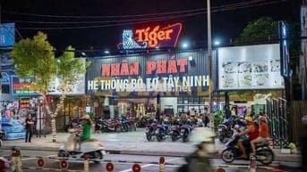 Cho thuê mặt bằng kinh doanh.Dt.17x40m Trống suốt