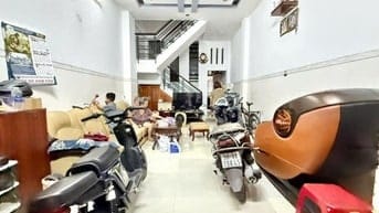 Bán nhà 3 tầng 4m x13m Hẻm xe tải thông Nguyễn Văn Qúa. Gía 5 tỷ nhỉnh