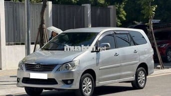 Toyota Innova 2013 2.0 G 100.000 km