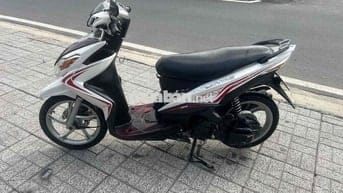Yamaha Luvias GTX Trắng Đen Đỏ