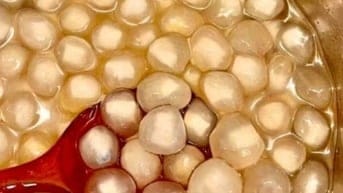 Bột lọc nhân dừa dùng để nấu chè hoặc làm trà sữa 