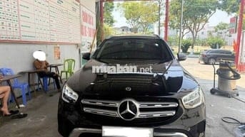Cần bán Mercedes-Benz GLC 200 2022 Đen,odo 2vạn km