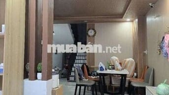 Bán nhà 2,5 tầng Hoàng Diệu , cách đường chính chỉ 30m2