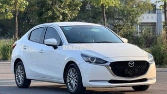Mazda 2 Luxury model 2021 màu trắng sedan