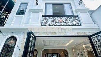 NHÀ MỚI ĐẸP TO NHƯ BIỆT THỰ , HẺM ÔTÔ ĐỖ CỬA . DƯỚI 7 TỶ - QUANG TRUNG