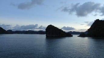 Cần mua đàn piano Yamaha hoăc Kawai cũ