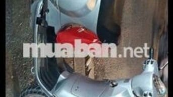 Piaggio Vespa LX 125 màu Bạc