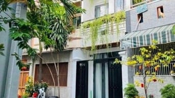 Bán nhanh nhà Nơ Trang Long 34.6m2, xây 1 trệt 2 lầu. Hẻm 4m, sổ sẵn