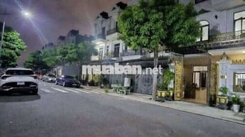 Cho thuê nhà 2 lầu 1 trệt 4pn 4wc hoàng nam Phú Lợi gần ngã tư siza