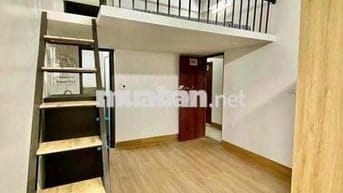 Ngay công viên Phú Lâm tiện đi về Q5,10