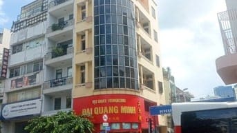 Cho thuê nhà 2 mặt tiền Nguyễn Đình Chiểu, P.2, Q.3 giá 60tr