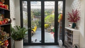 Bán nhà tập thể lô góc quận Đống Đa, S 50/100m sổ đỏ cất két oto đỗ cử