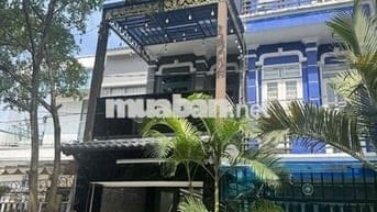 Nhà lầu 4 phòng ngủ hẻm thông, nội thất như hình, đg Lê Văn Lương