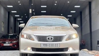 Camry 2.5Q 2014 nội ngoại thất đẹp nét căng