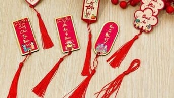 tag gỗ trang trí thiết kế in Uv khắc laser theo yêu cầu sỉ lẻ 10k/1cái