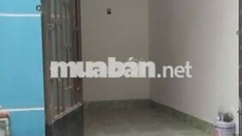 Phòng trọ 12m2 + sân nhỏ đường Nguyễn Văn Lạc, Q. Bình Thạnh