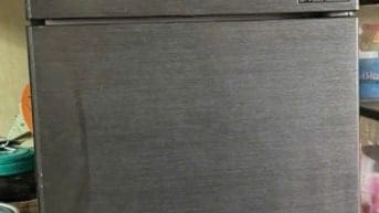 Thanh lý tủ lạnh Sharp 241 lit Inverter