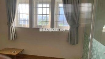 cho thuê phòng studio view sân vườn