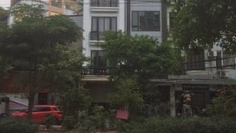 Cho thuê nhà 6 tầng,1 tum 55m2 Đặng Thùy Trâm, HN