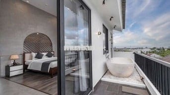 BÁN BIỆT THỰ HỒ BƠI CẨM HÀ HỘI AN DIỆN TÍCH MẶT TIỀN HƠN 11M