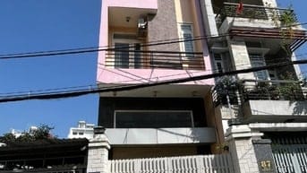 Cho thuê nhà nguyên căn 3 tầng , 5pn  , đường ô tô , 