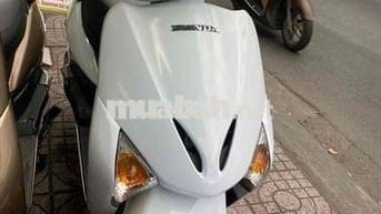 Honda Lead Fi Trắng