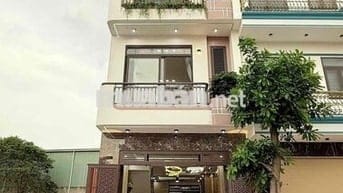 nhà sổ riêng hoàn công. sân ô tô nội thất cao cấp.thuận an