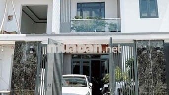 Bán Nhà Mới Sổ Riêng Hoàn Công Full Nội Thất Cổng 11 Phước Tân