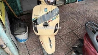 Piaggio Vespa LX 125 Vàng kem sơn zin bóng keng