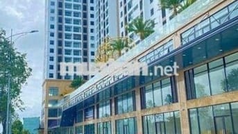 Bán căn hộ 3 phòng ngủ Block A tầng 12A đủ nội thất!