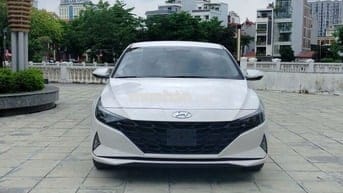 Hyundai Elantra 1.6AT tiêu chuẩn – Sản xuất 2022
