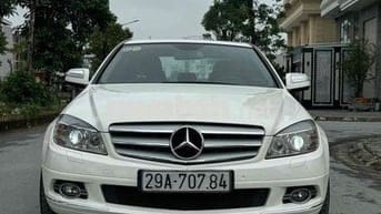Mercedes-Benz C300Trắng Tự động