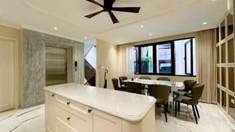 Bán nhà Triệu Việt Vương, 6 tầng, thang máy, ngõ nông, sát phố