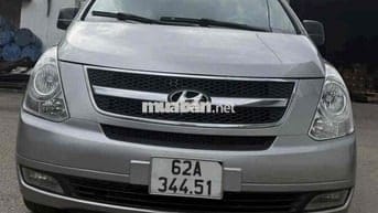 Hyundai Starex 9 chỗ Bạc