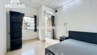 CĂN HỘ 2Phòng Ngủ Ban công Full Nội Thất Siêu Hạt Dẻ Quận 10