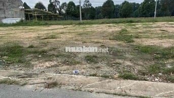 Bán ngộp lô đất 300m2 chỉ 450Tr ngay Lai Uyên ,Bàu Bàng đầutư tích san