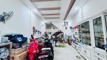 Bán nhà mặt tiền KD đường Hoàng Diệu BMT