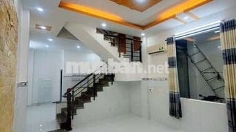 Nhà Mới 4x13 1lầu 2pn 2wc nhà Tróng