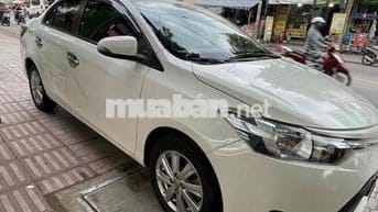 Toyota Vios màu Trắng 5 chỗ