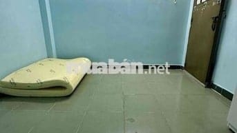 Cho thuê phòng giá:2.3Tr có lối đi riêng Q10 chính chủ