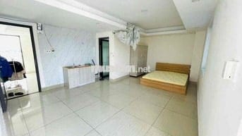 PHÒNG FULL NỘI THẤT CÓ BAN CÔNG RỘNG 25M2 GẦN TRƯỜNG CHINH