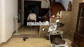 Nhà ngõ 83 phố Nguyễn Khang, Dt 50m2 x 5 tầng ô tô đậu cửa có nội thất