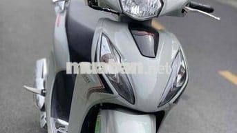 Vision phiên bản Sport xám xi măng