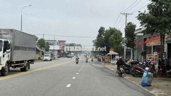 Bán gấp 300m2 thổ cư đường nhựa HL 605 32m thông Ngay KCN Mỹ Phước 2,3