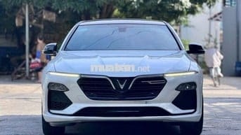 VinFast LUX SA2.0 Turbo 2022 Trắng