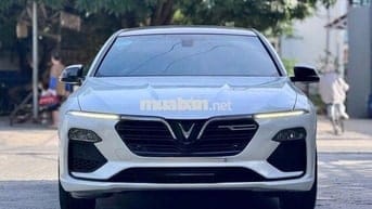 VinFast Lux A2.0 2022 Trắng