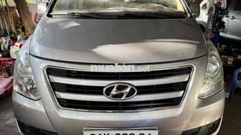 Hyundai Starex 2015 9c mẫu mới 2016