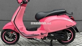 Piaggio Vespa Hồng